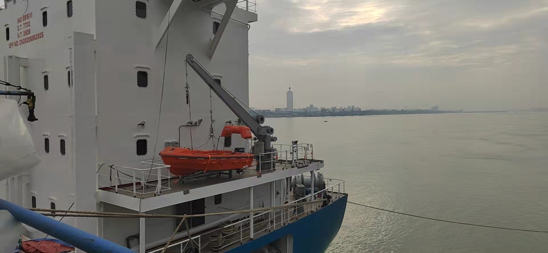 Ningbo New Marine LifeSaving Equipment Co., Ltd. фабрика.