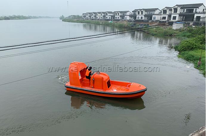 Спасательная шлюпка1