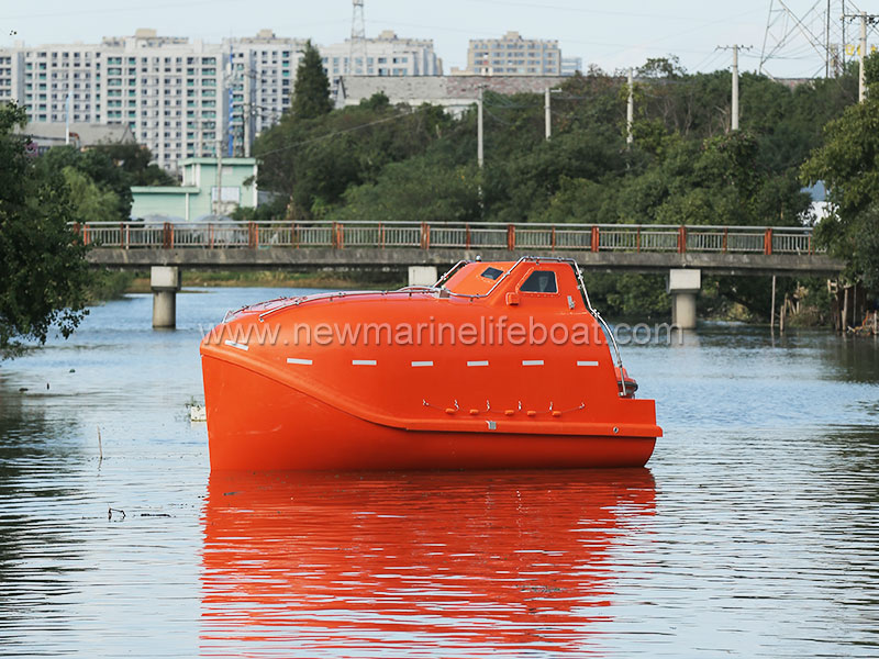 Бесплатная спасательная шлюпка-3