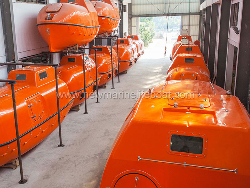 Спасательные шлюпки из стеклопластика